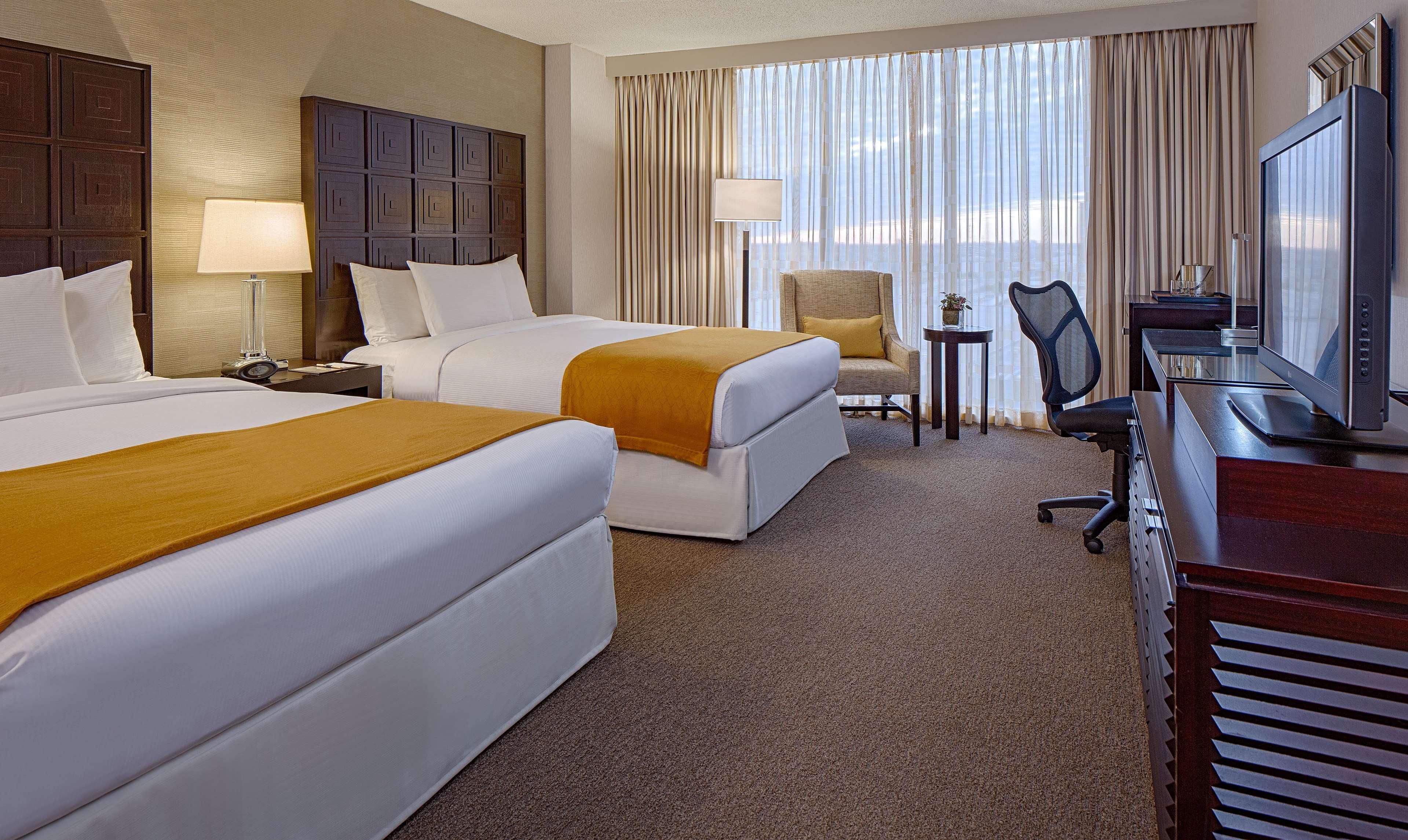 Doubletree By Hilton Hotel Houston Greenway Plaza Extérieur photo