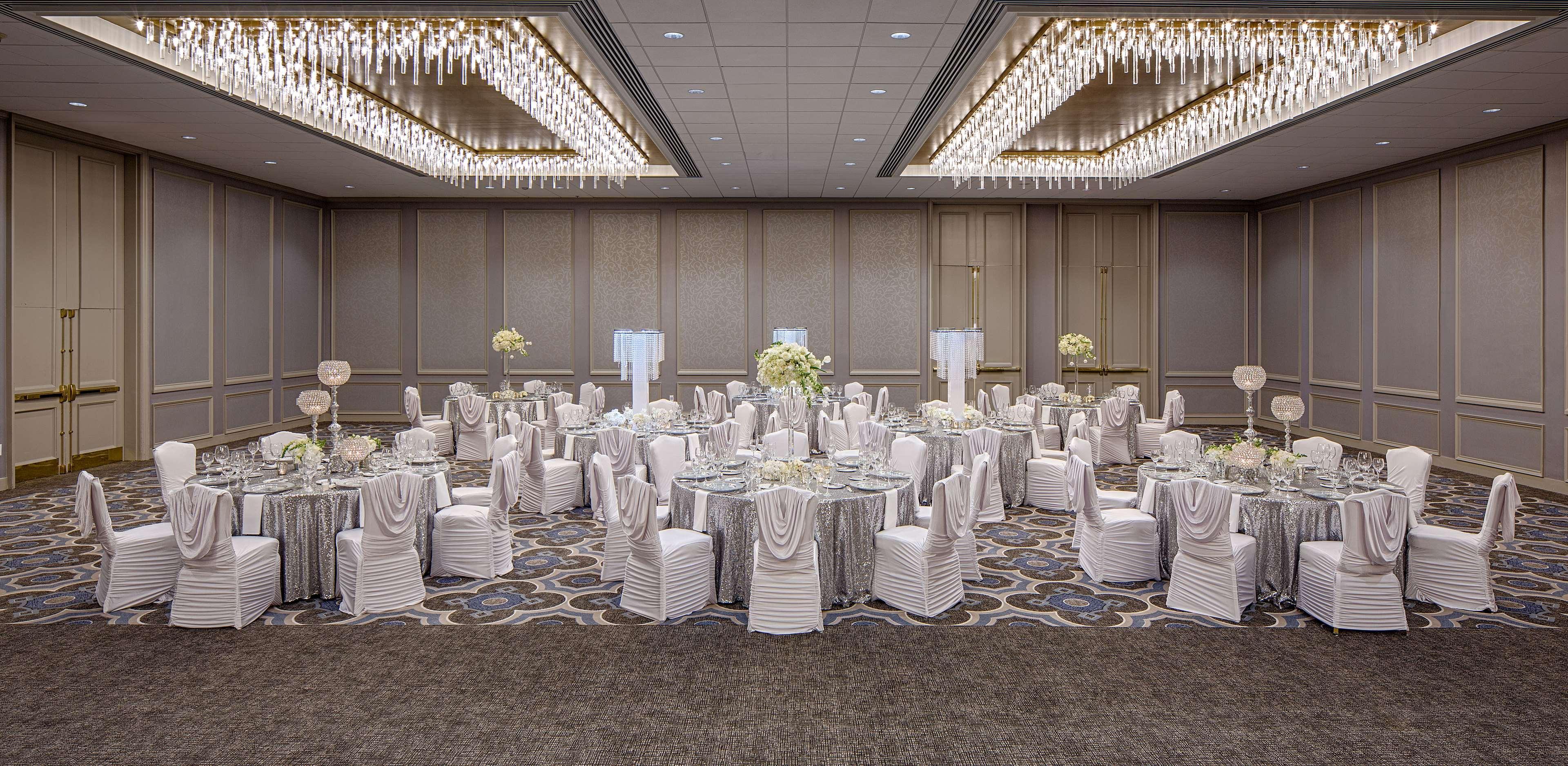 Doubletree By Hilton Hotel Houston Greenway Plaza Extérieur photo