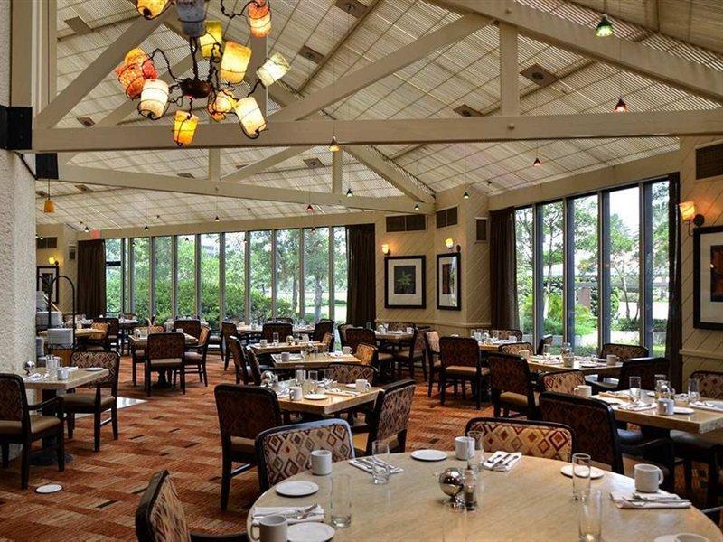 Doubletree By Hilton Hotel Houston Greenway Plaza Extérieur photo