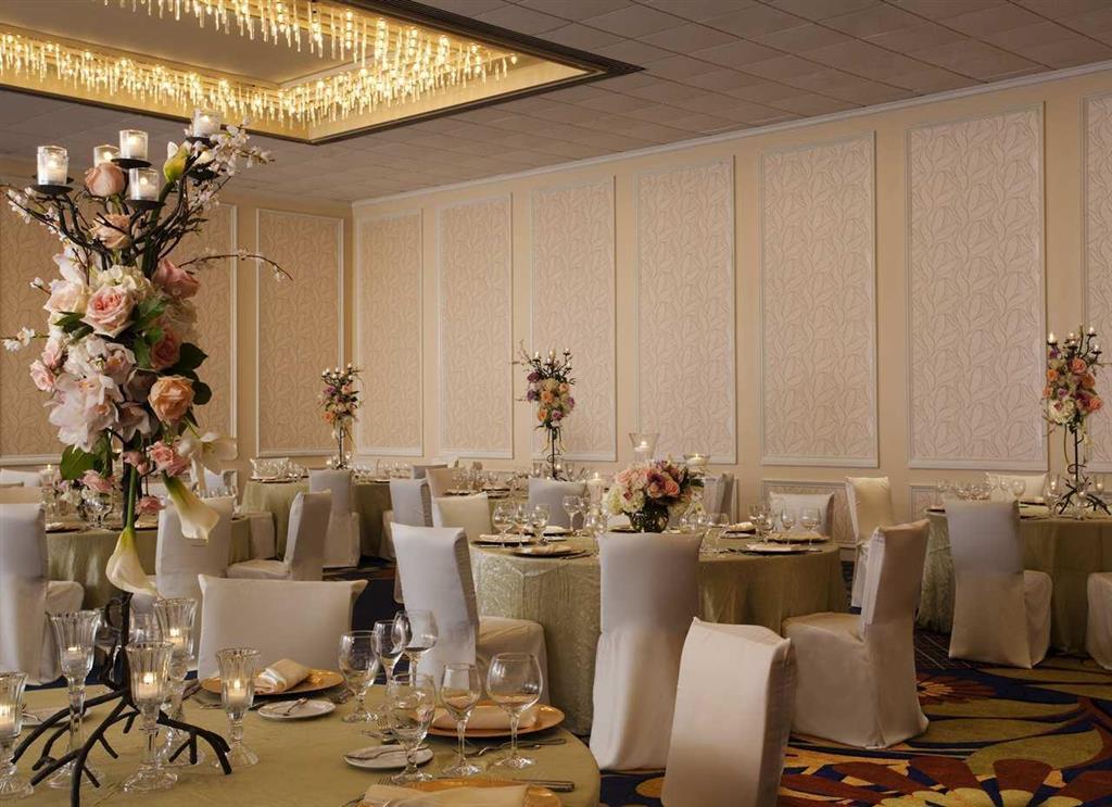 Doubletree By Hilton Hotel Houston Greenway Plaza Extérieur photo