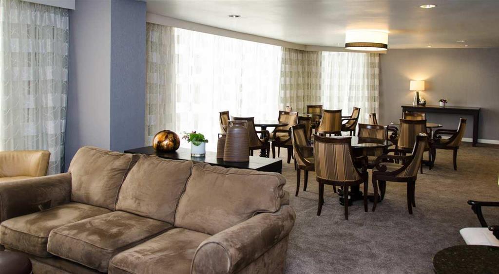 Doubletree By Hilton Hotel Houston Greenway Plaza Extérieur photo