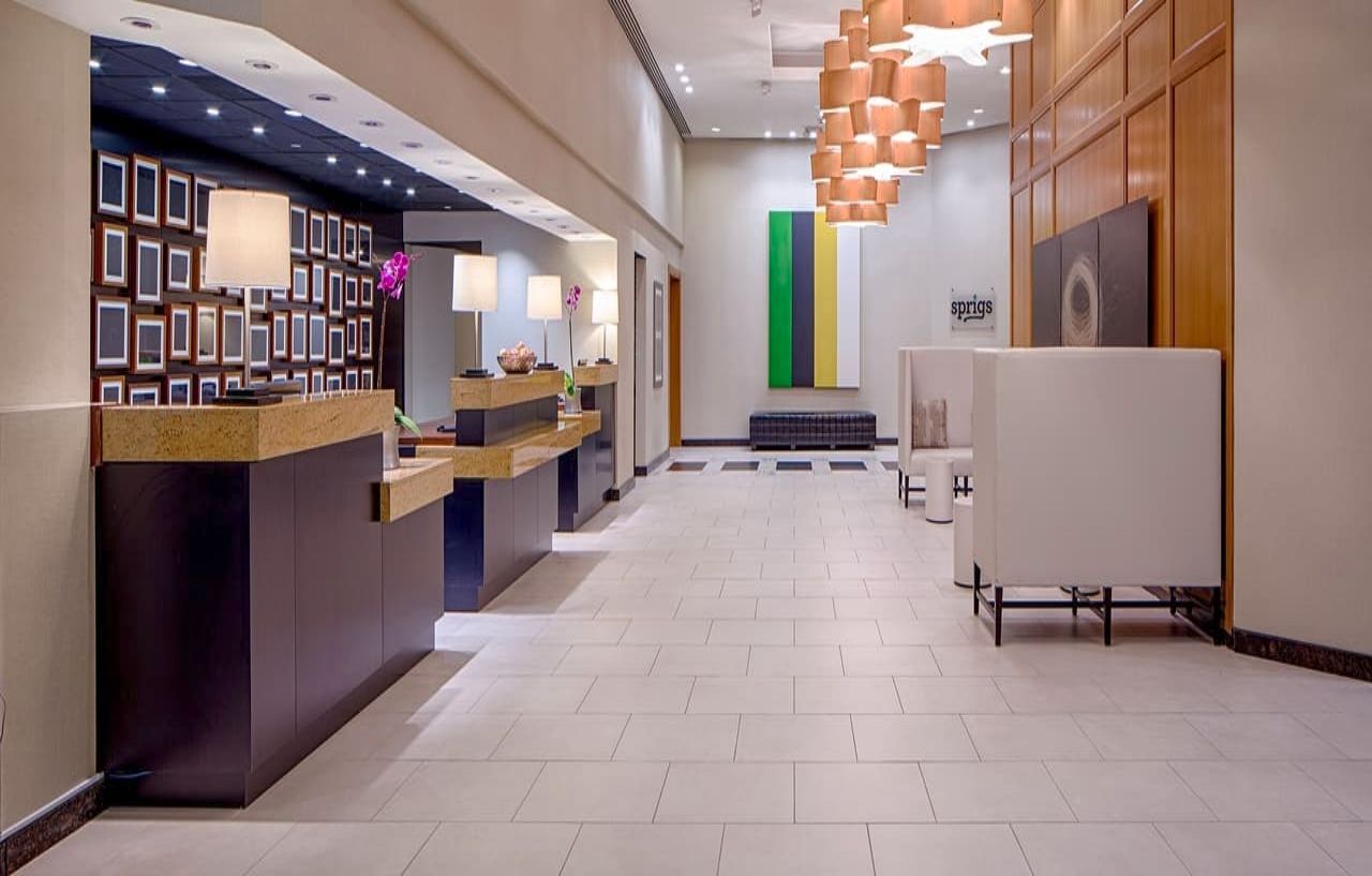Doubletree By Hilton Hotel Houston Greenway Plaza Extérieur photo